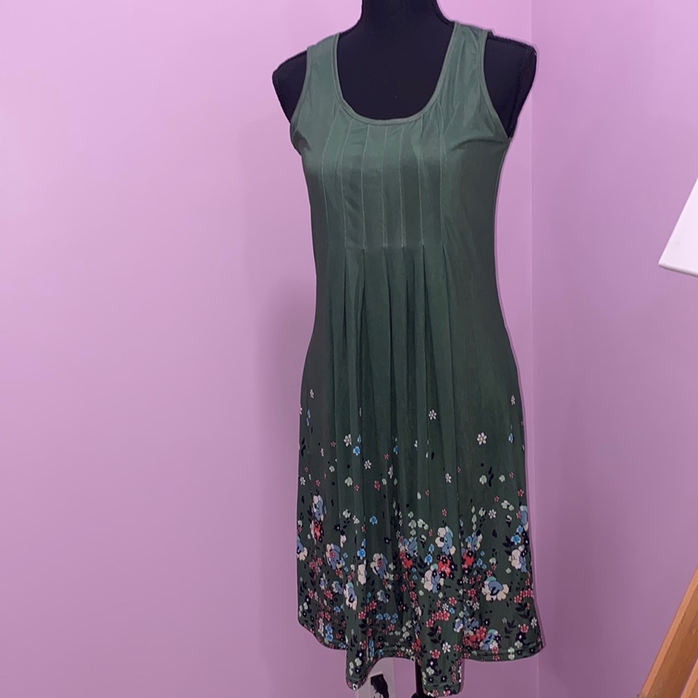 Green Womens dress with flowers